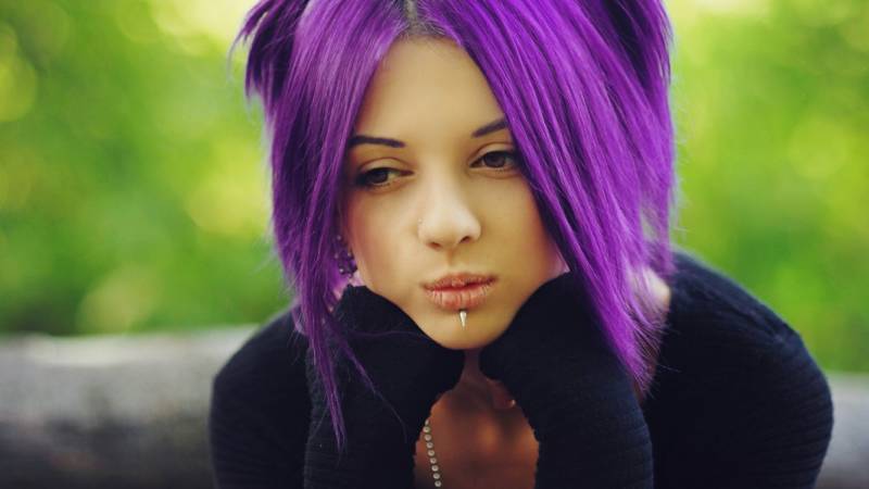 Фиолетовый цвет волос (86 фото) - окрашивание в палитру красивого светло- и темно-фиолетового оттенка волос у девушек