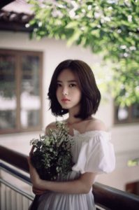Корейская стрижка томбой для девушек 2024: фото идеи на короткие волосы, удлиненная, с челкой, без укладки