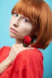 Рыжее каре - фото стрижки для девушек, с челкой и без, с карими глазами и рыжими оттенками волос