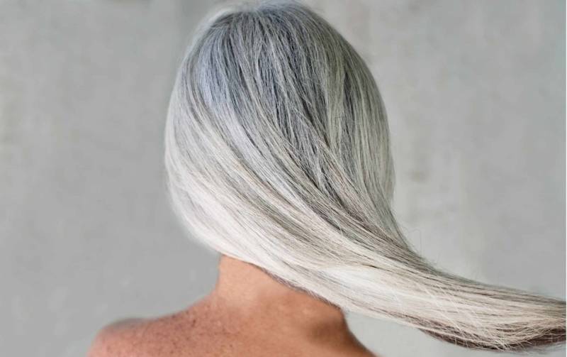 Серый цвет волос (95 фото): какой оттенок подходит девушкам и женщинам для голубых, зеленых и серых глаз