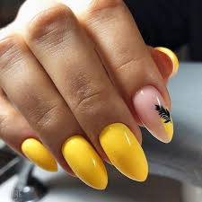 Желтый маникюр с втиркой 2024 - фото новинки и модные тенденции желтого маникюра со втиркой на короткие и длинные, квадратные и миндальные ногти